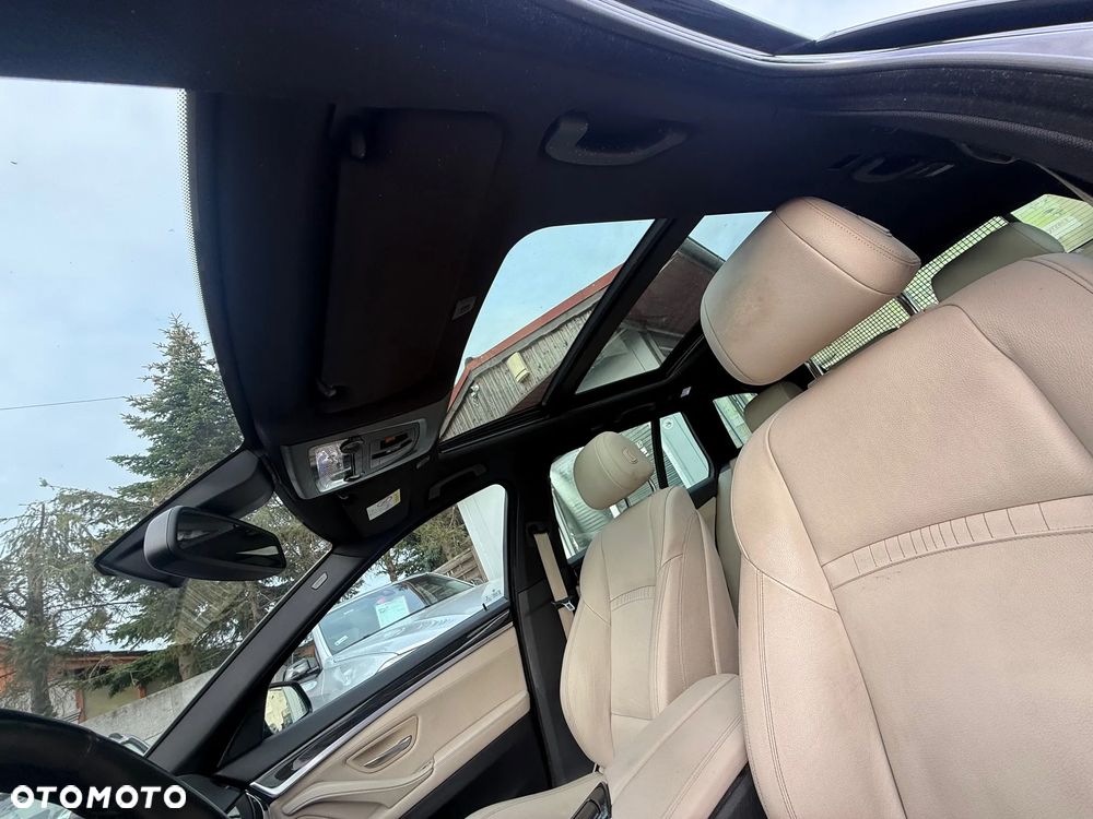 BMW Seria 5 530d Touring Luxury Line - 35