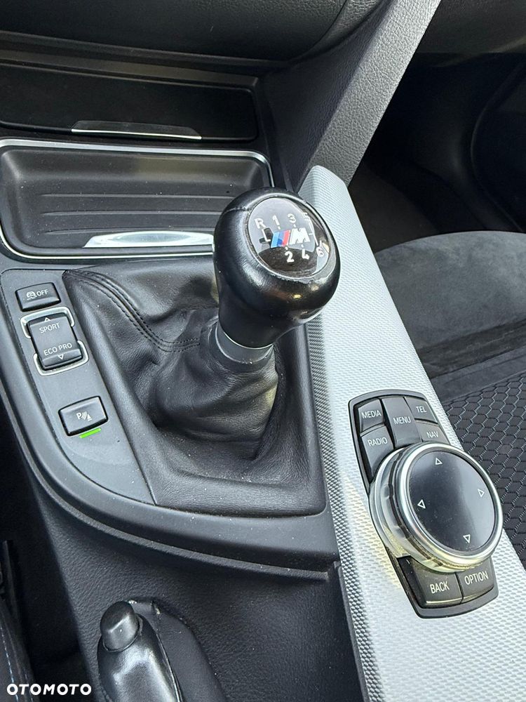 BMW Seria 3 320d M Sport EU6 - 24