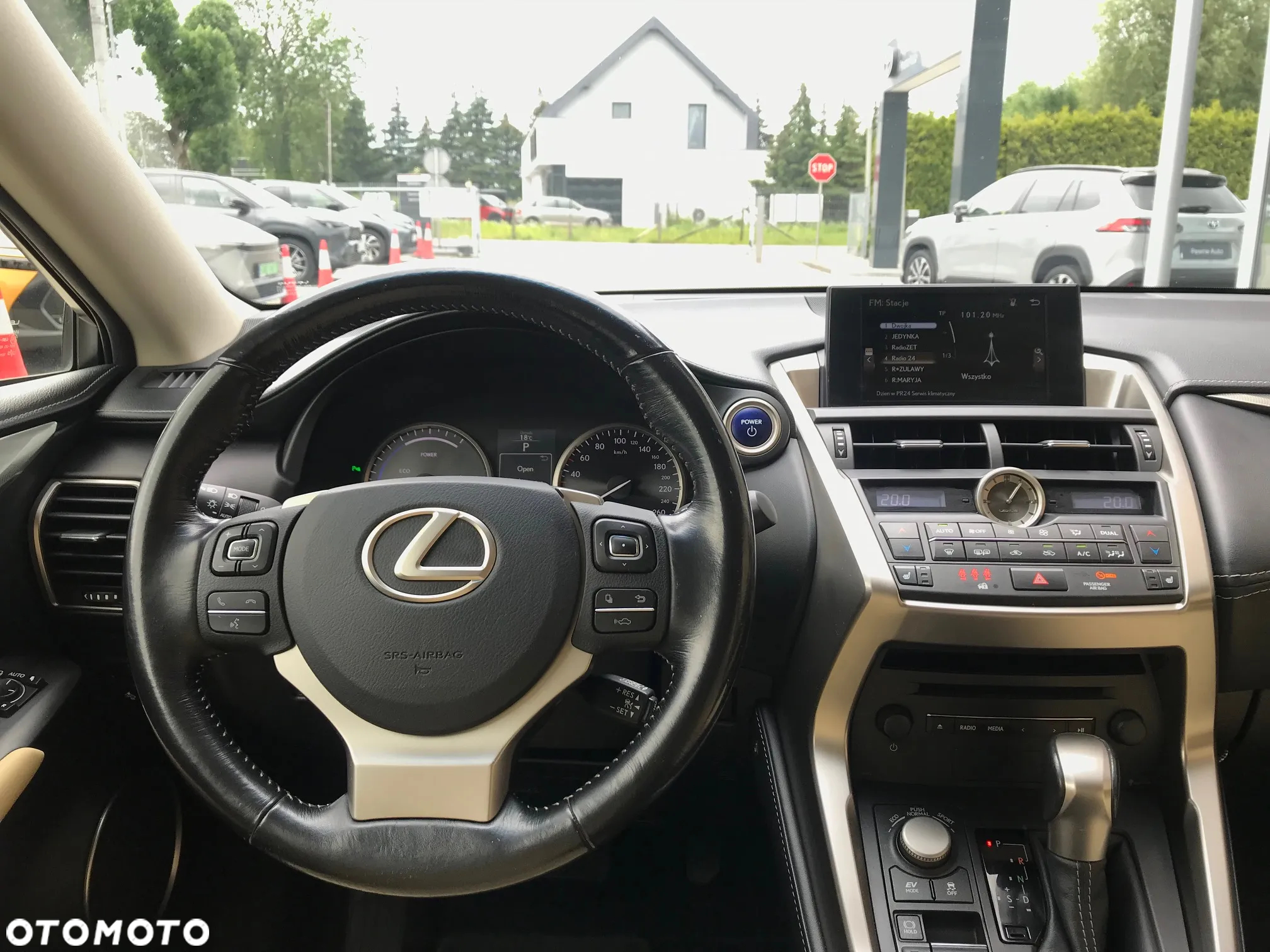 Lexus NX 300h Elegance AWD - 27