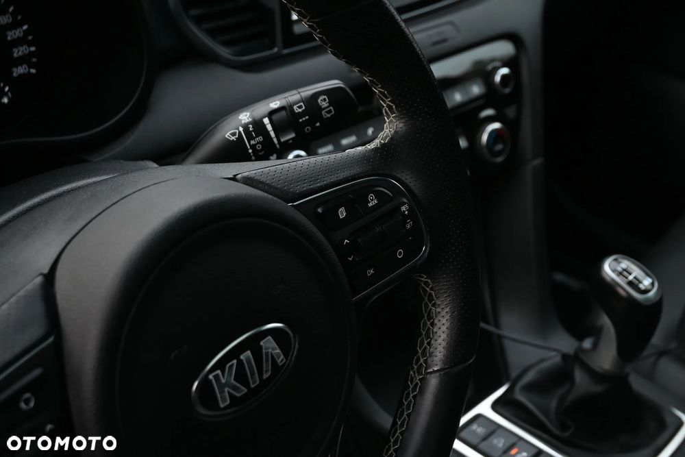 Kia Sportage 2,0 CRDI AWD GT Line - 37