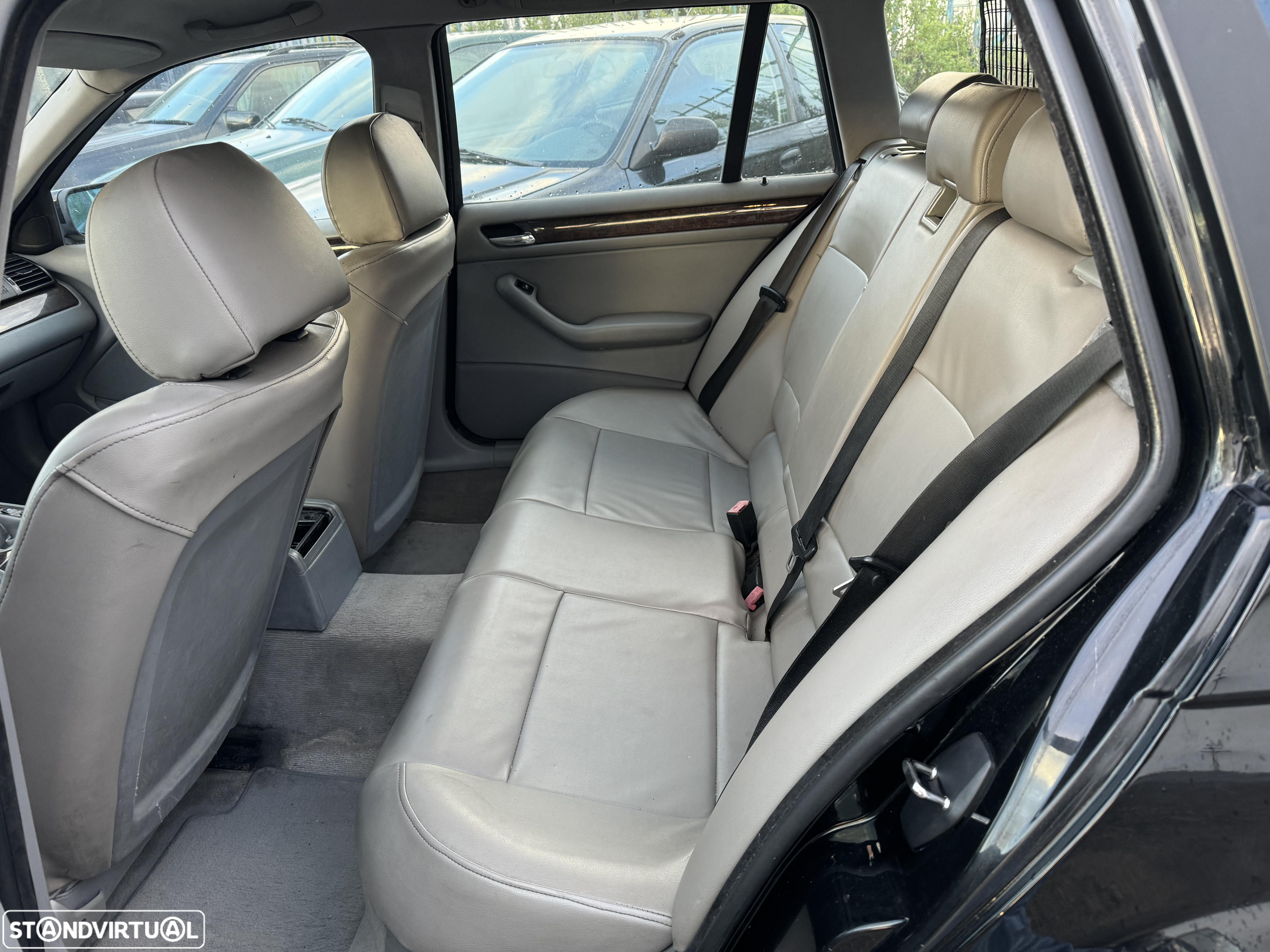 BMW 320 d Touring Séc.XXI - 9