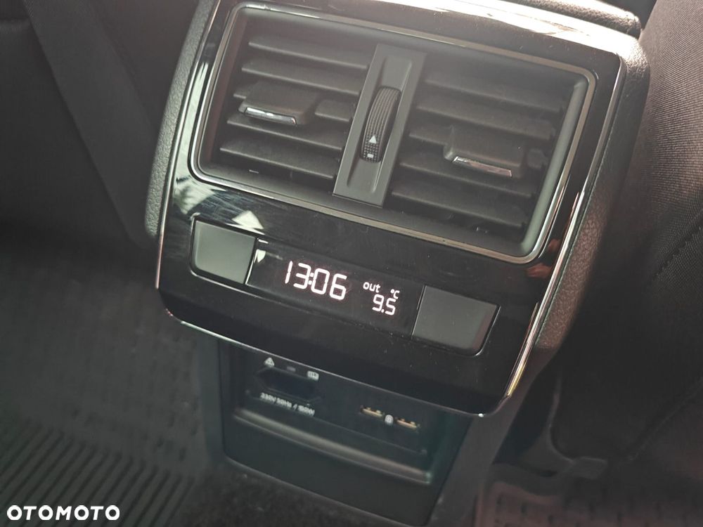 Skoda Superb 2.0 TDI 4x4 DSG Scout - 33