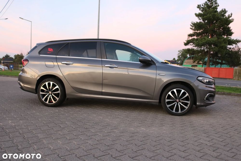 Fiat Tipo - 12