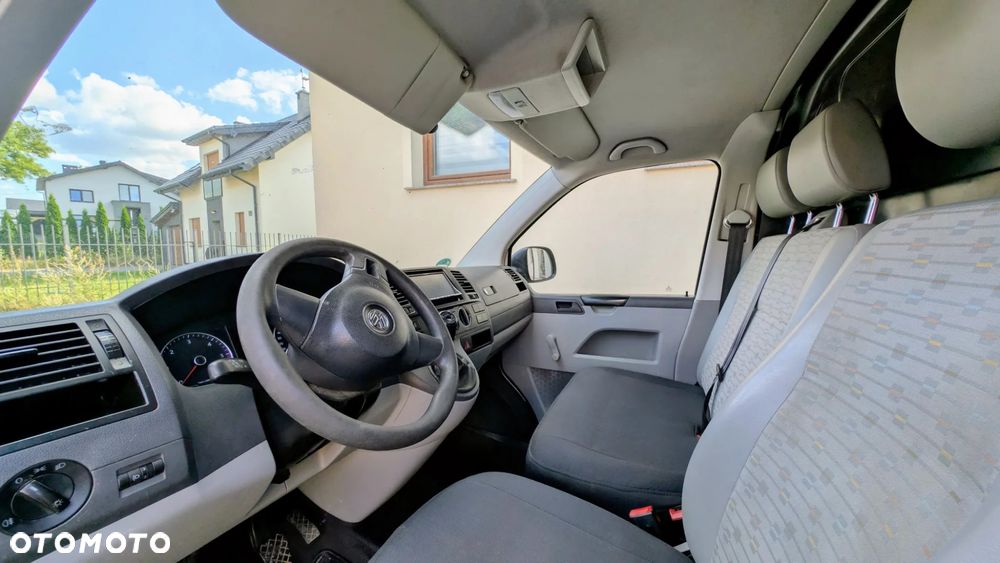 Volkswagen Transporter - 9