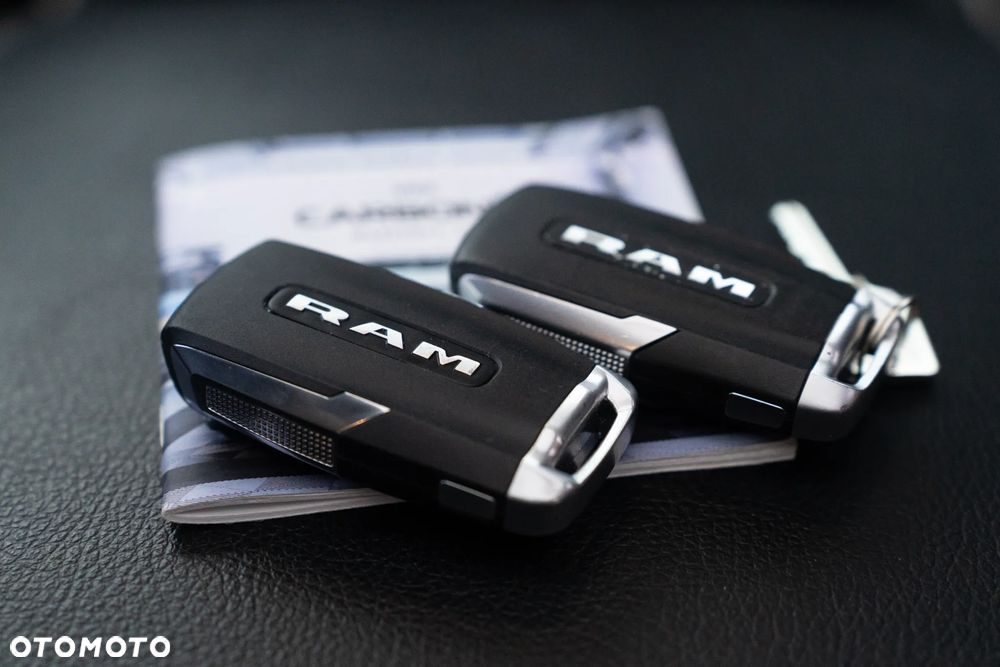 RAM 1500 Crew Cab Shortbed Bighorn - 26