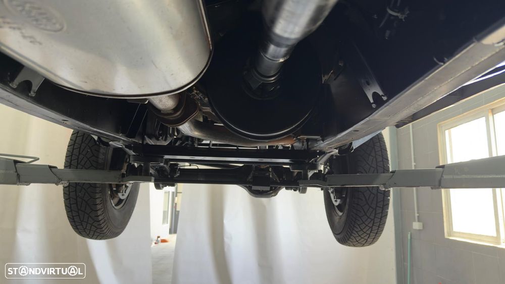 Land Rover Defender 110 DPF SE - 19