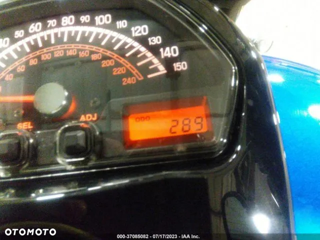 Suzuki Intruder - 7