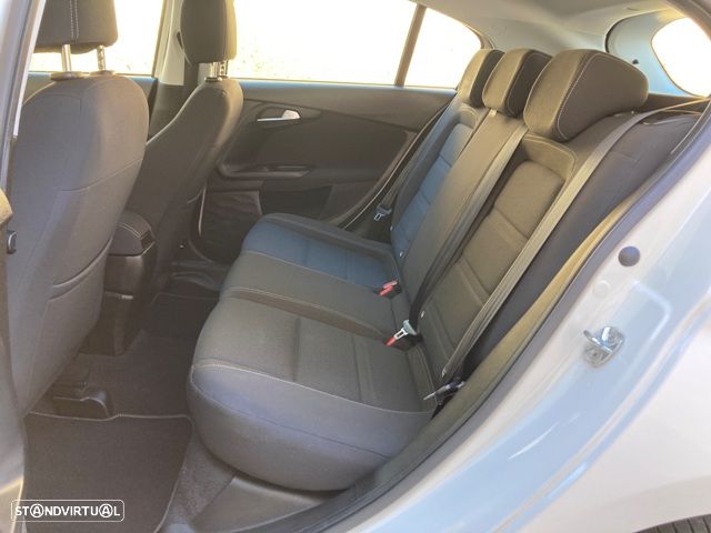 Fiat Tipo 1.3 M-Jet Street - 26