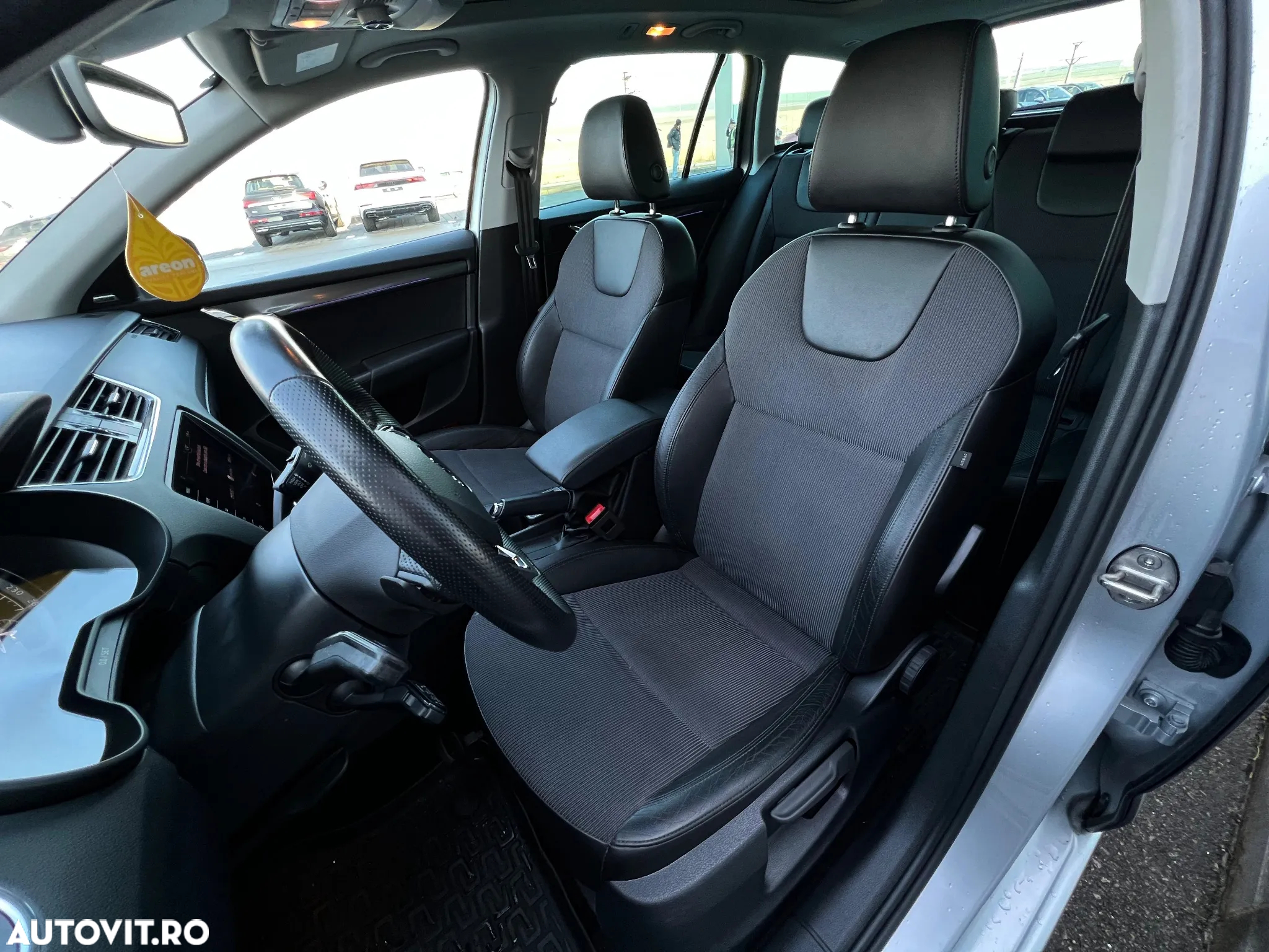 Skoda Octavia 2.0 TDI DSG Style - 13