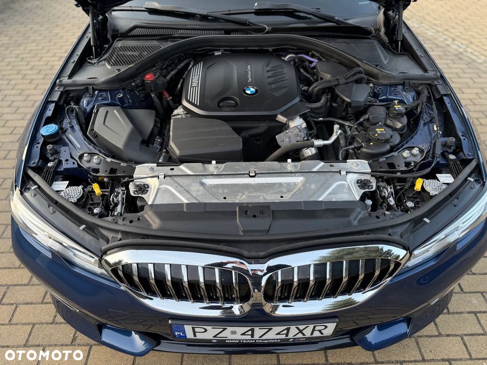 BMW Seria 3 320d xDrive Luxury Line sport - 32