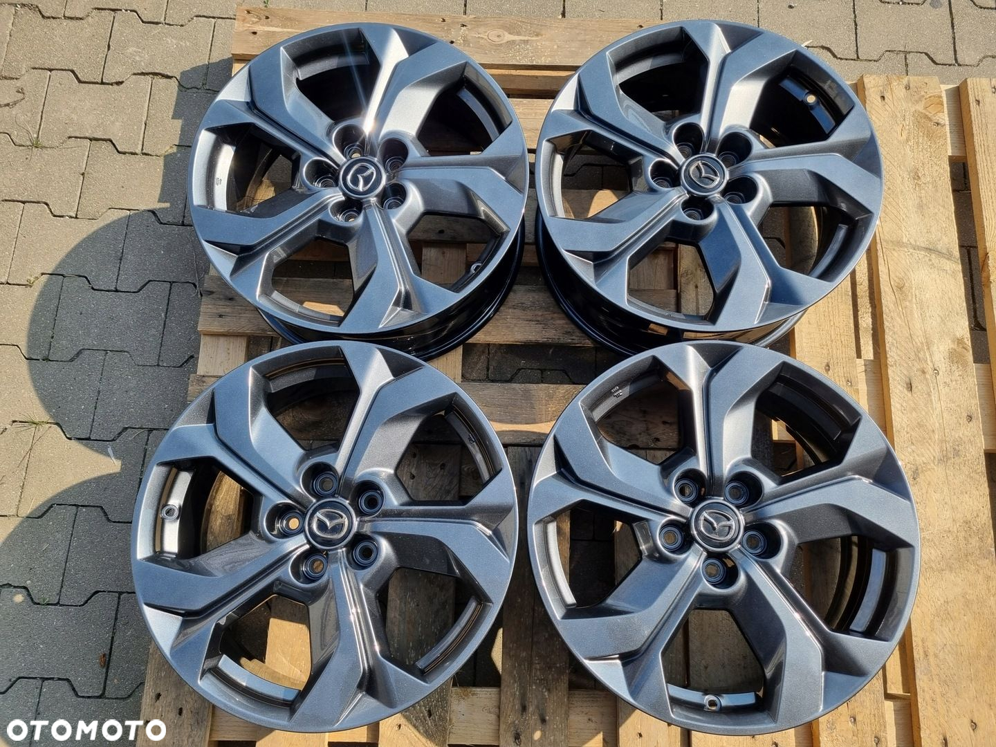 Felgi 18 Mazda 5x114,3 ET45 7J 67 9965777080 - 5