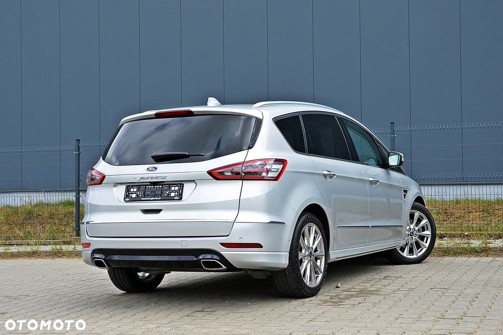 Ford S-Max - 11