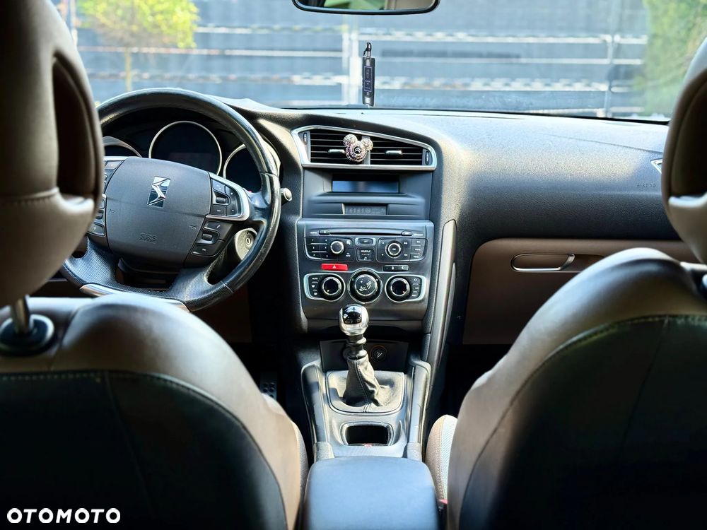 Citroën DS4 HDi 110 SoChic - 12
