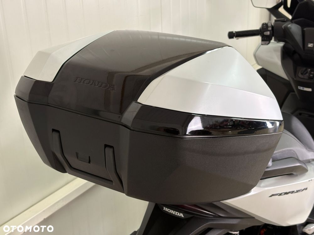 Honda NSS - 11