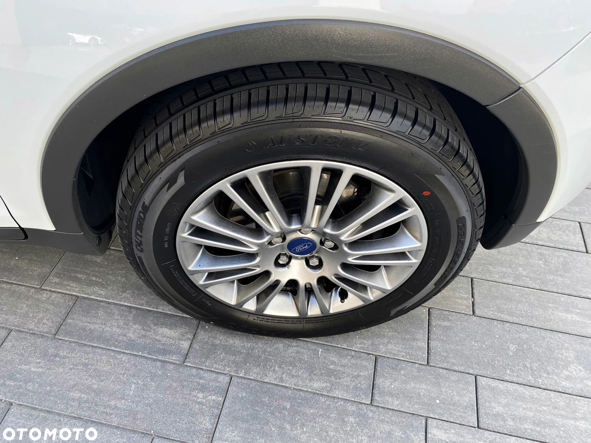 Ford Kuga 2.0 TDCi 4WD Titanium - 9