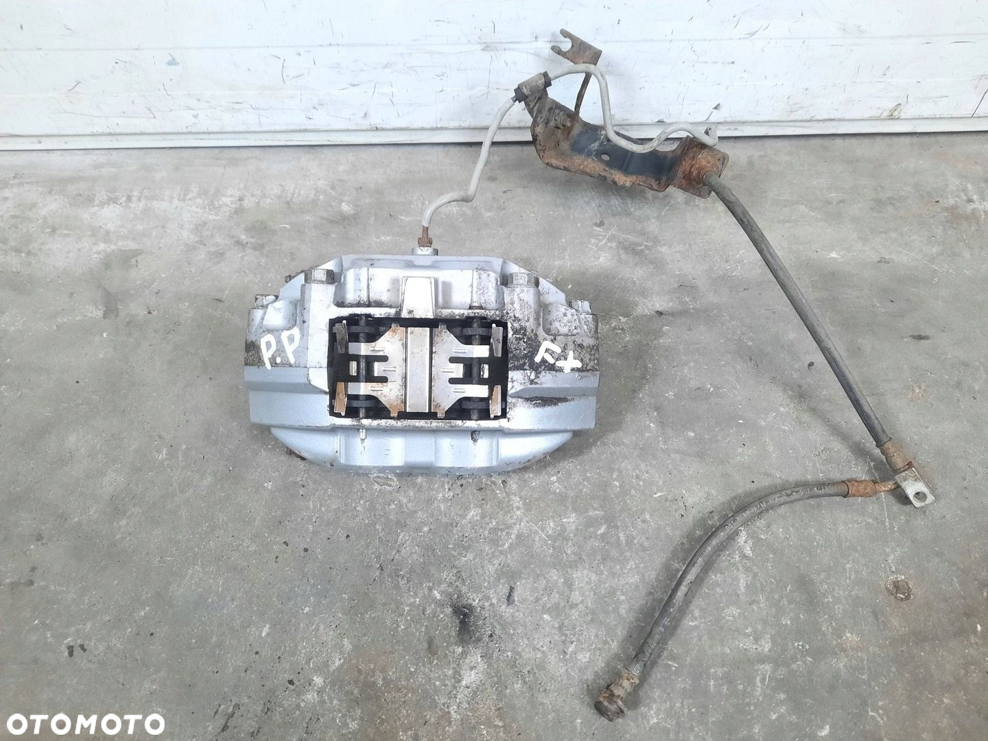 ZACISK HAMULCOWY PRAWY PRZÓD PRZEDNI INFINITI FX 30 II LIFT QX70 3.0D - 2