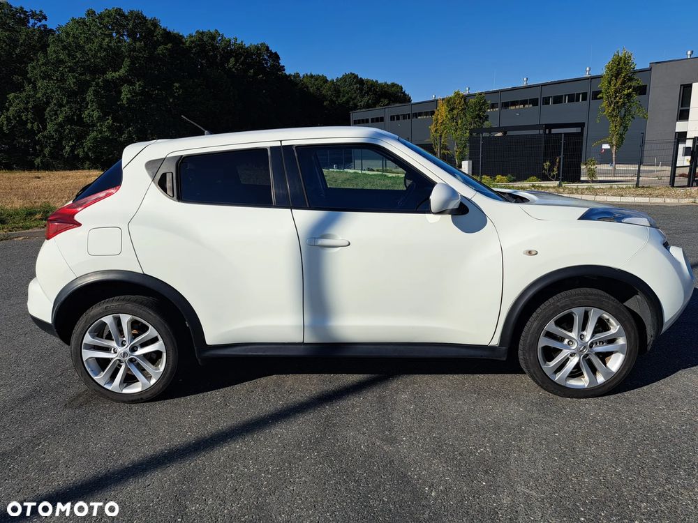 Nissan Juke 2011 photo 2
