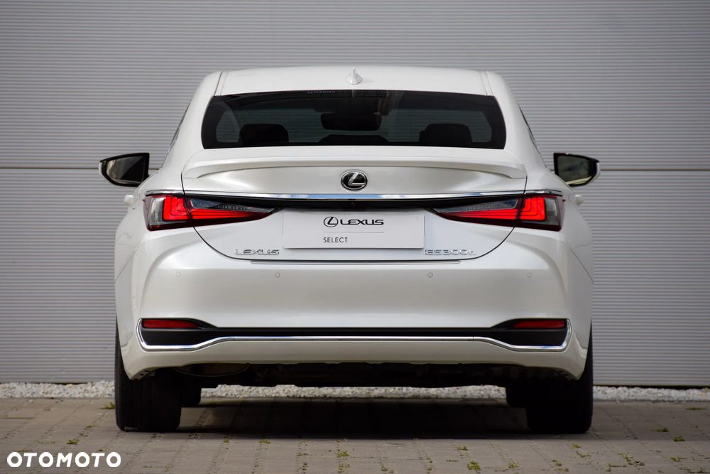 Lexus ES 300h Business Edition - 12