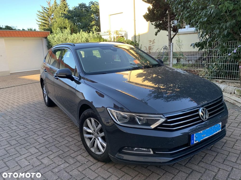 Volkswagen Passat - 2