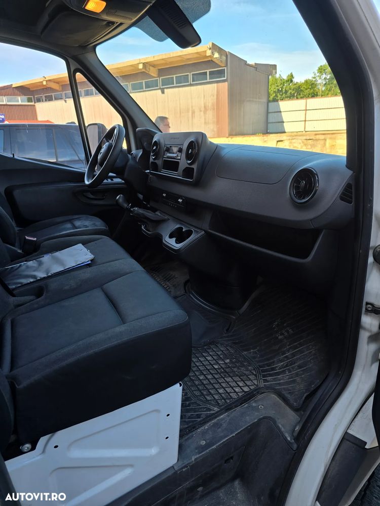 Mercedes-Benz Sprinter - 19