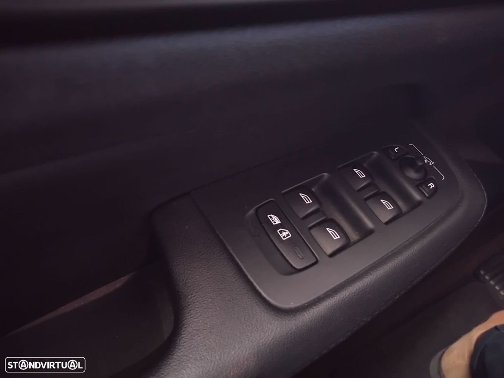 Volvo V60 2.0 B4 Momentum Plus Geartronic - 13