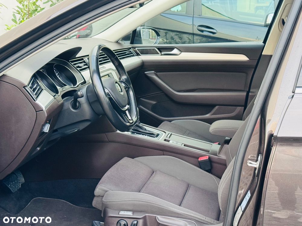 Volkswagen Passat 1.8 TSI BMT Comfortline DSG - 24