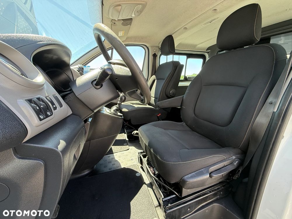 Renault Trafic - 14