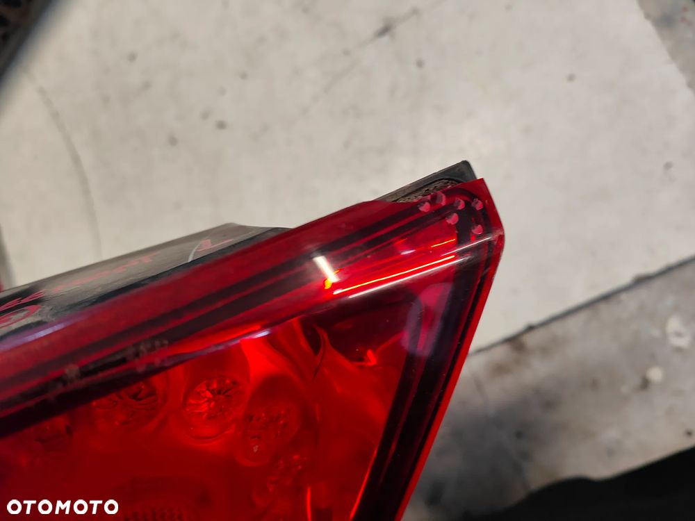 FIAT FREEMONT 11r LAMPA PRAWY TYŁ 68078516AD - 3