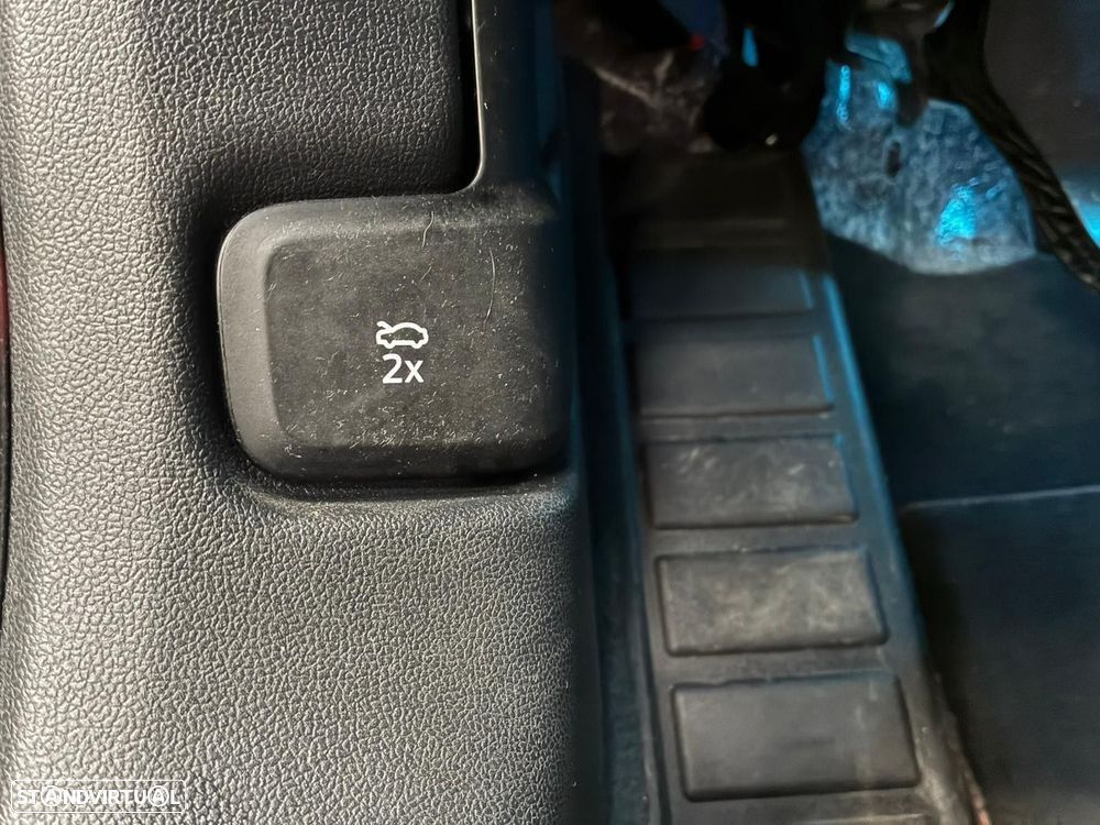 Ford Kuga 1.5 EcoBoost ST-Line - 19