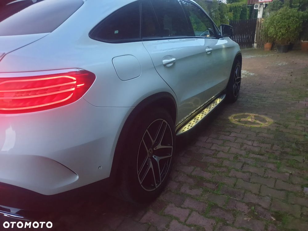 Mercedes-Benz GLE - 38