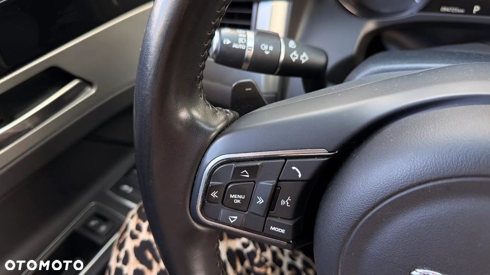 Jaguar XF 20d Prestige - 26