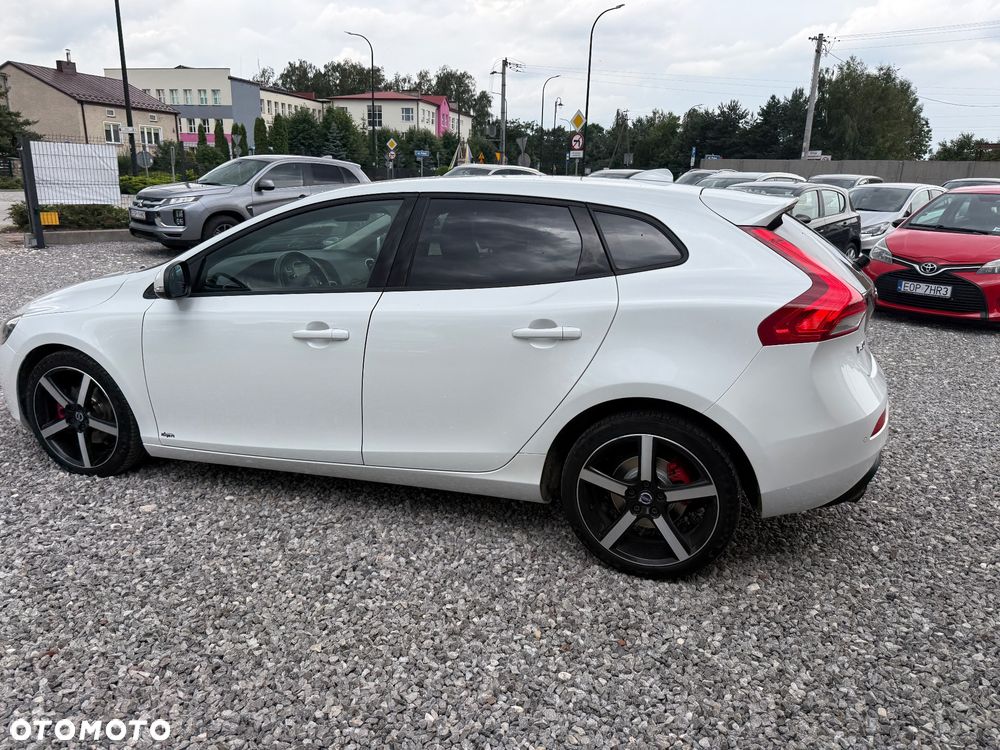Volvo V40 T3 Drive-E R-Design Momentum - 26