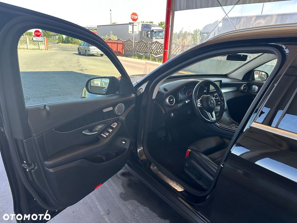 Mercedes-Benz GLC 300 d 4-Matic - 11