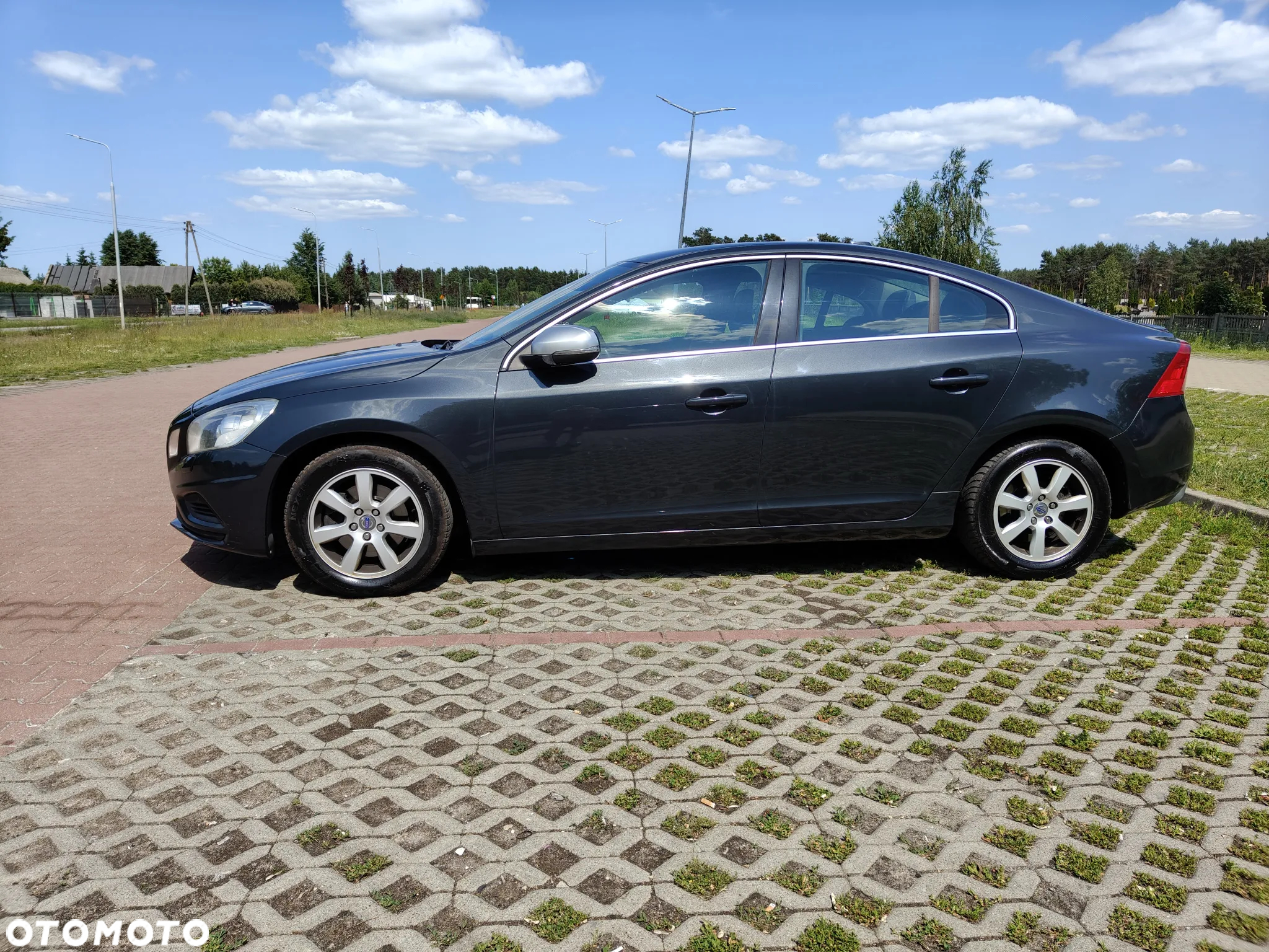 Volvo S60 D3 R-Design - 8