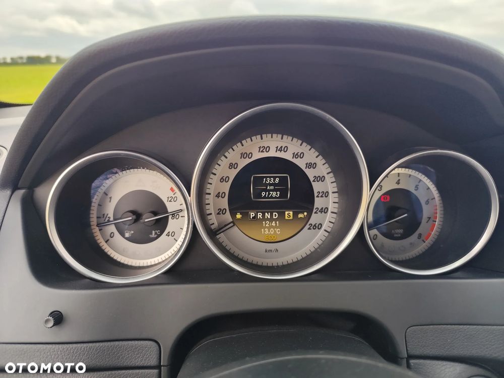 Mercedes-Benz Klasa C 350 BlueEff Avantgarde - 26
