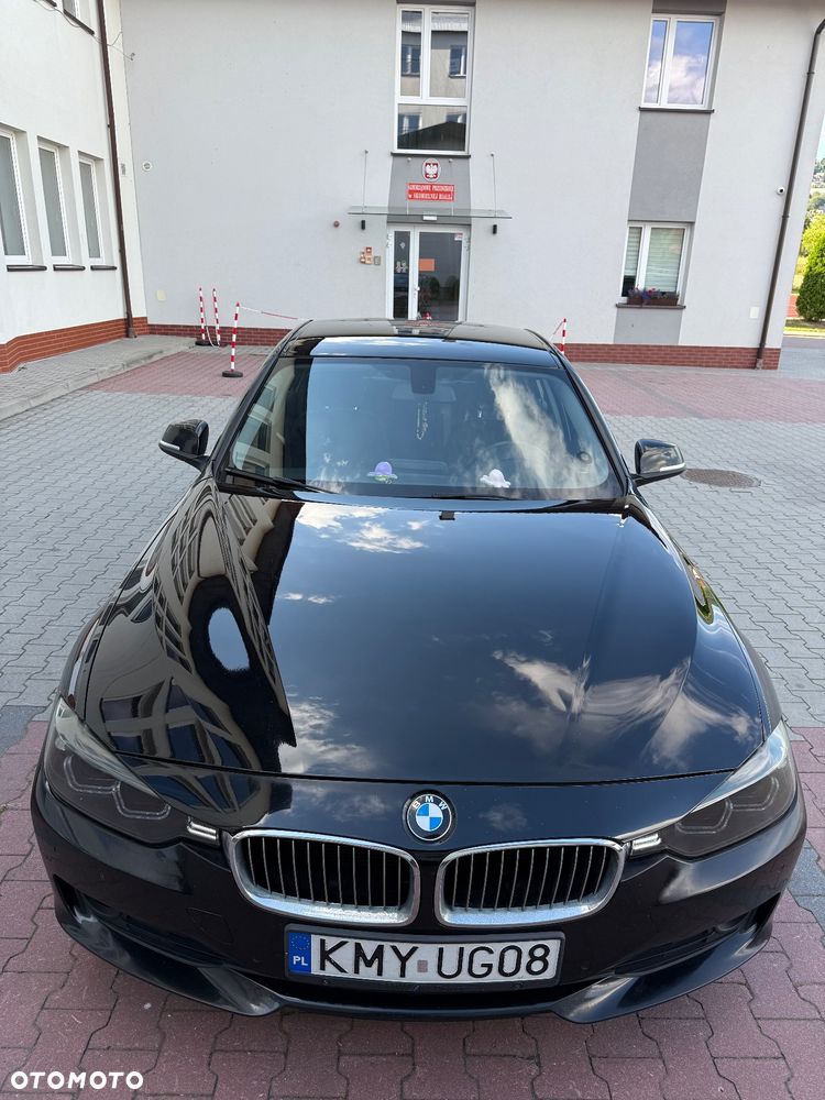 BMW Seria 3 320i - 2