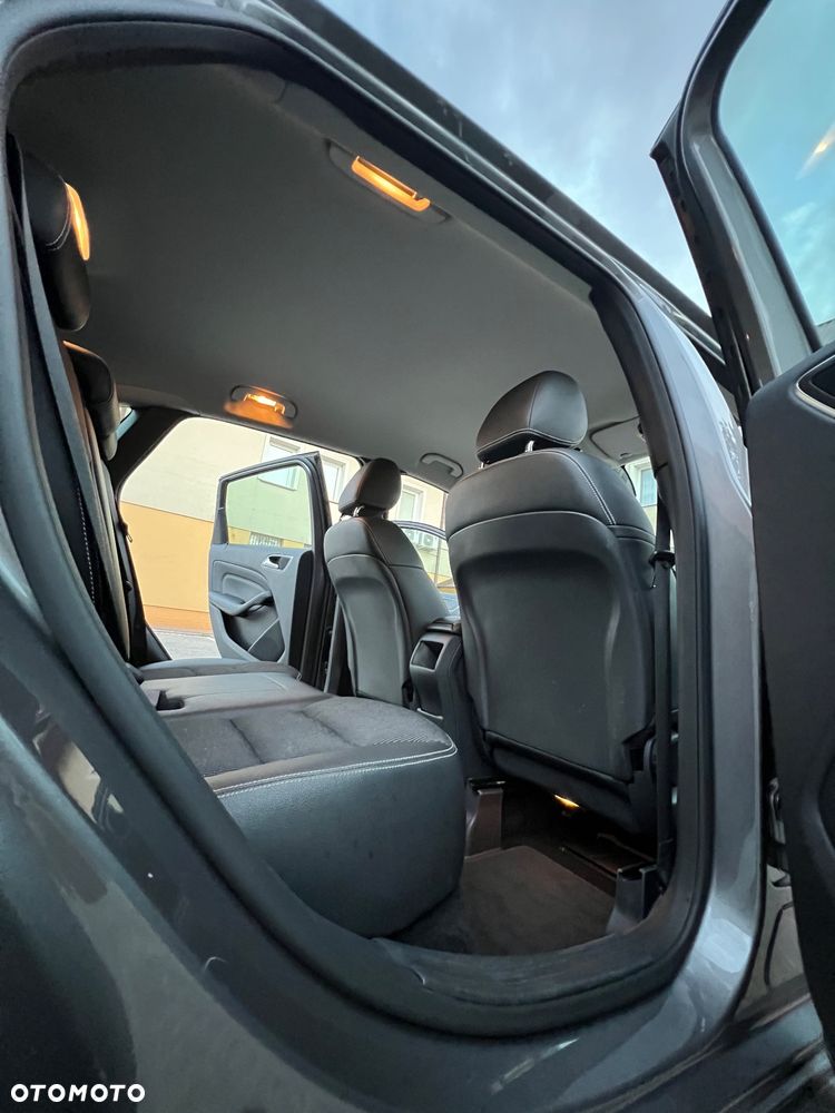 Mercedes-Benz Klasa B 180 7G-DCT Urban - 17