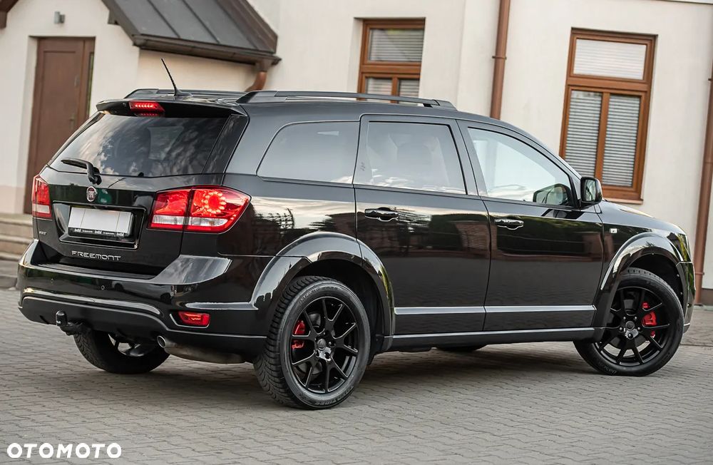 Fiat Freemont 2.0 Multijet 16V DPF Automatik Allrad Black Code - 13