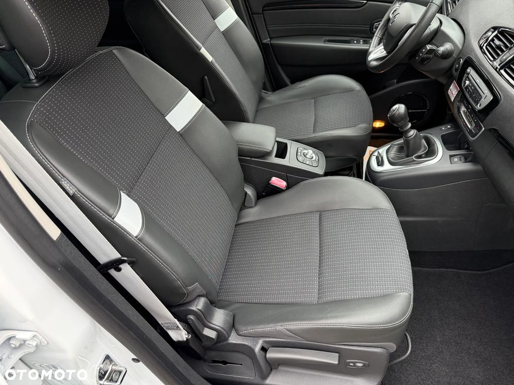 Renault Scenic - 23