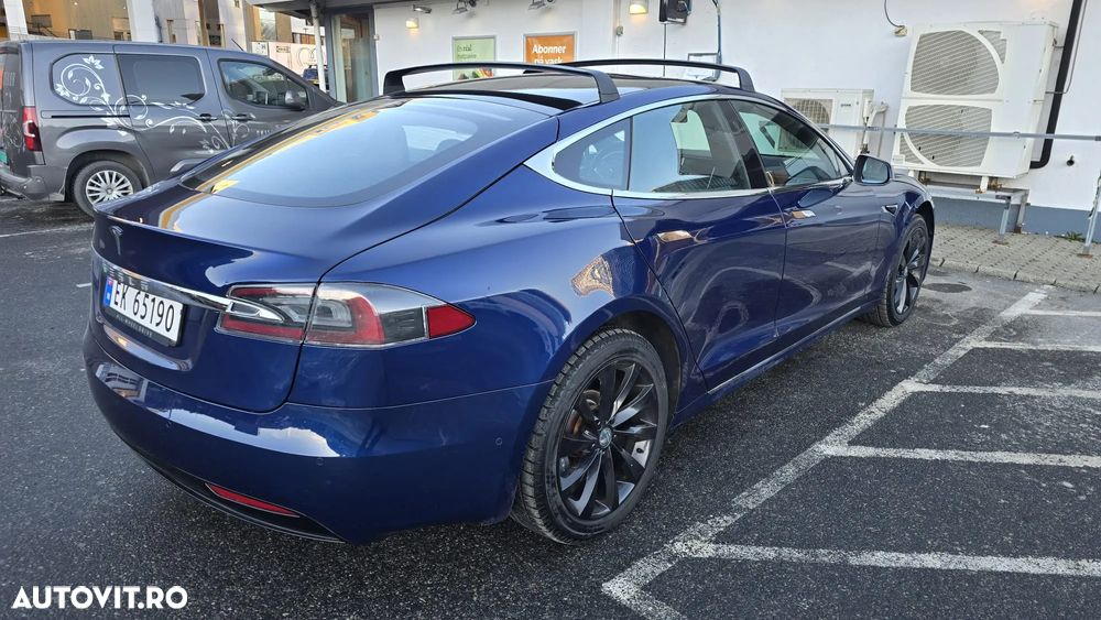 Tesla Model S 85D Allradantrieb Performance - 12