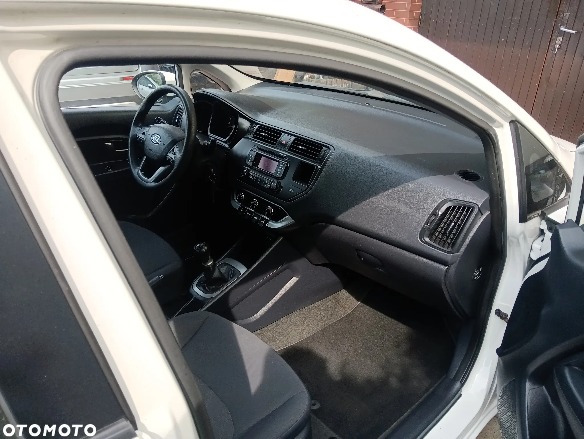Kia Rio 1.2 Edition 7 - 17
