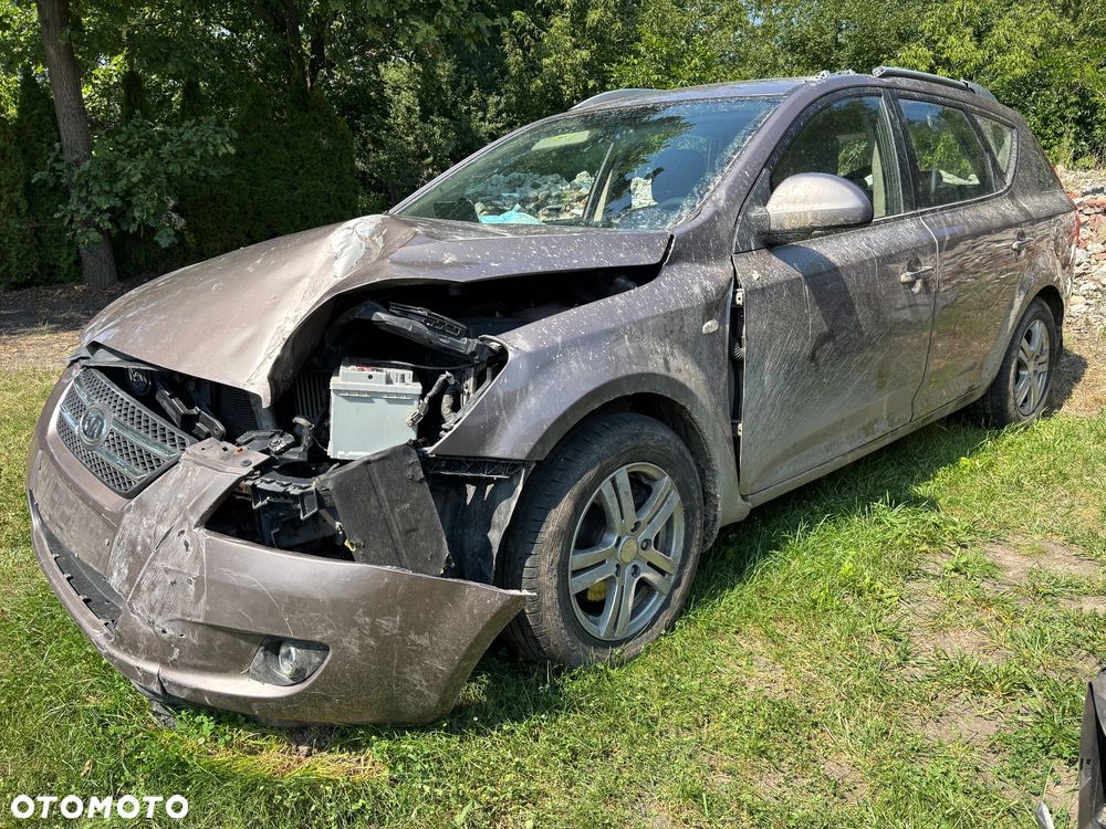 Kia Ceed 1.6 Crdi Comfort + - 4
