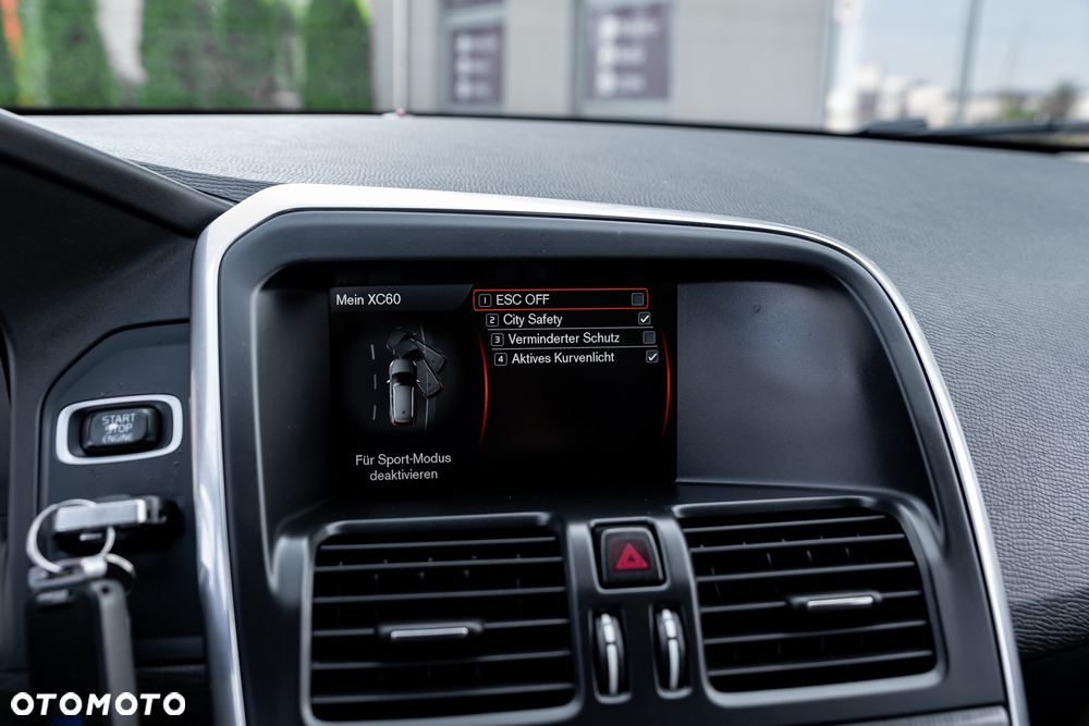 Volvo XC 60 D4 AWD Geartronic RDesign - 33