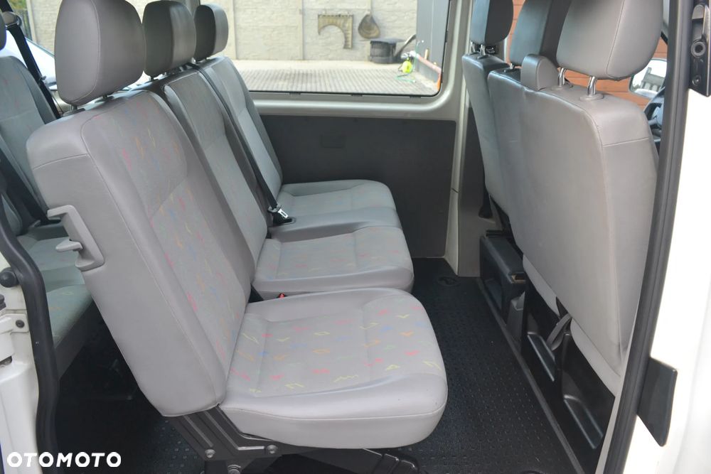 Volkswagen Transporter - 17
