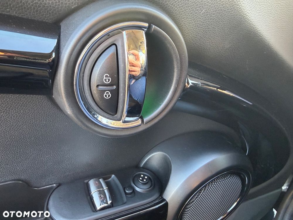 MINI ONE Blackyard - 10