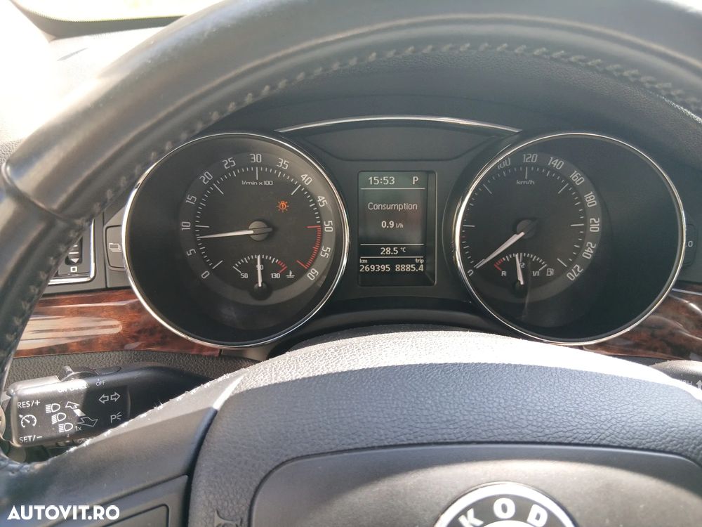 Skoda Superb 2.0 TDI 4X4 DSG Ambition - 9