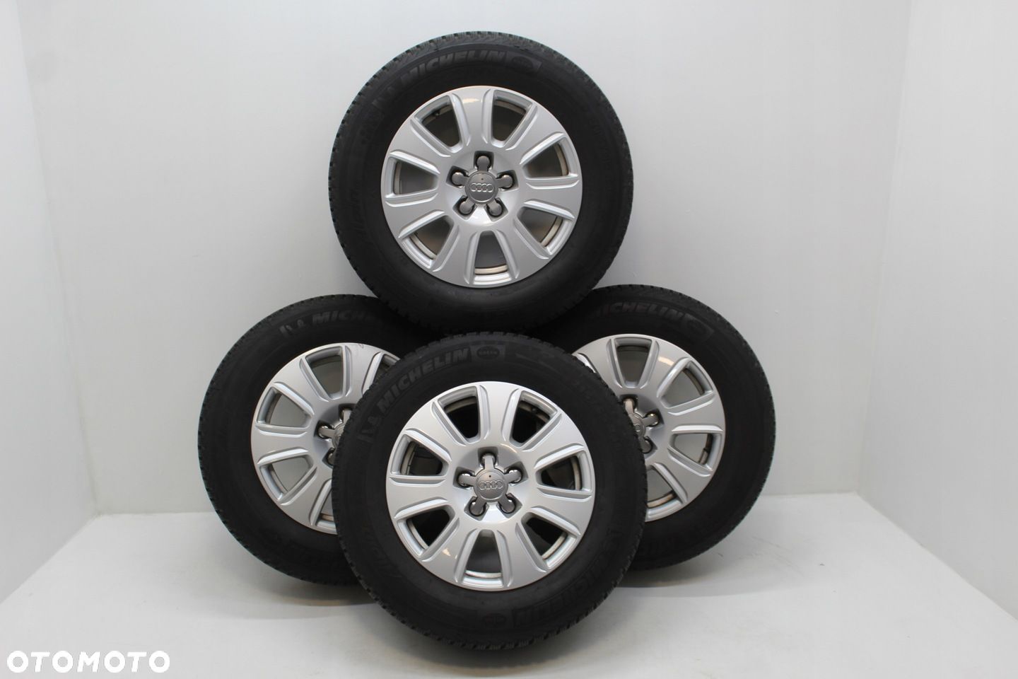AUDI Q3 8U KOŁA ALUFELGI 215/65R16 8U0601025 ZIMA - 1