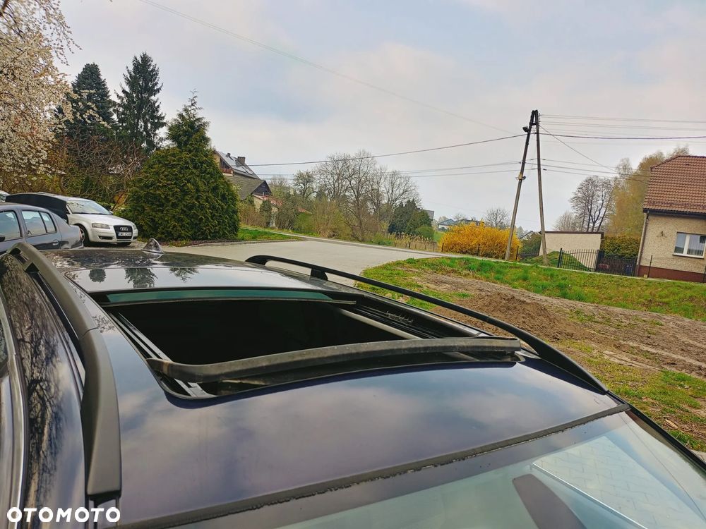 BMW Seria 5 523i - 6