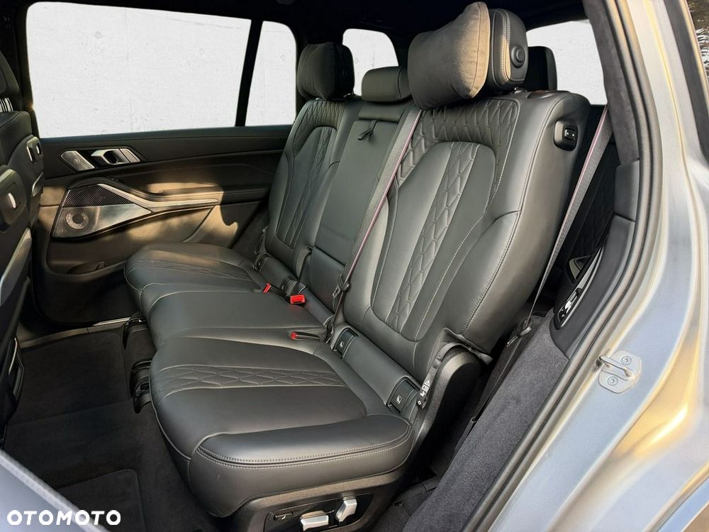 BMW X7 2023