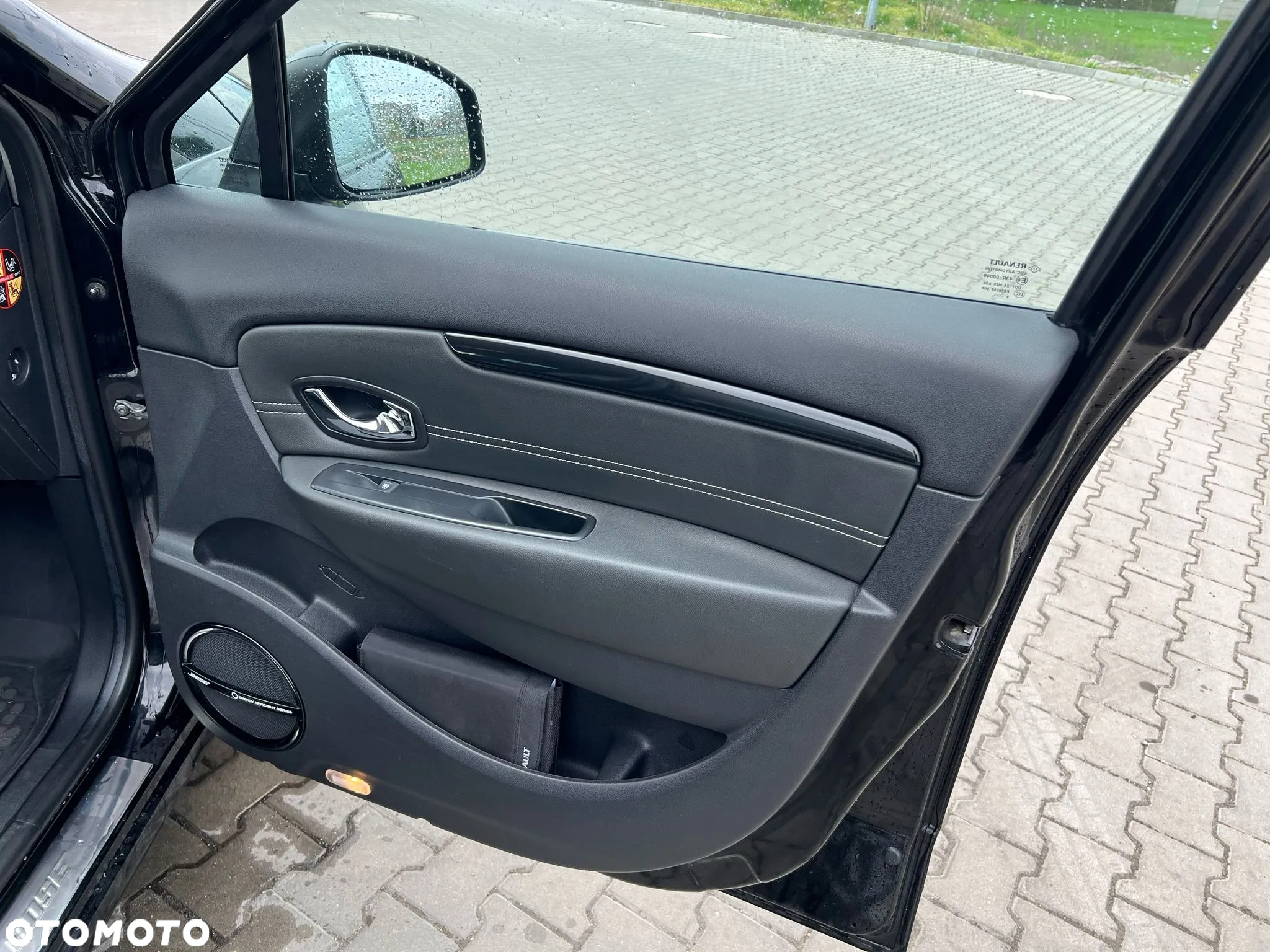 Renault Scenic 1.6 dCi Bose - 11